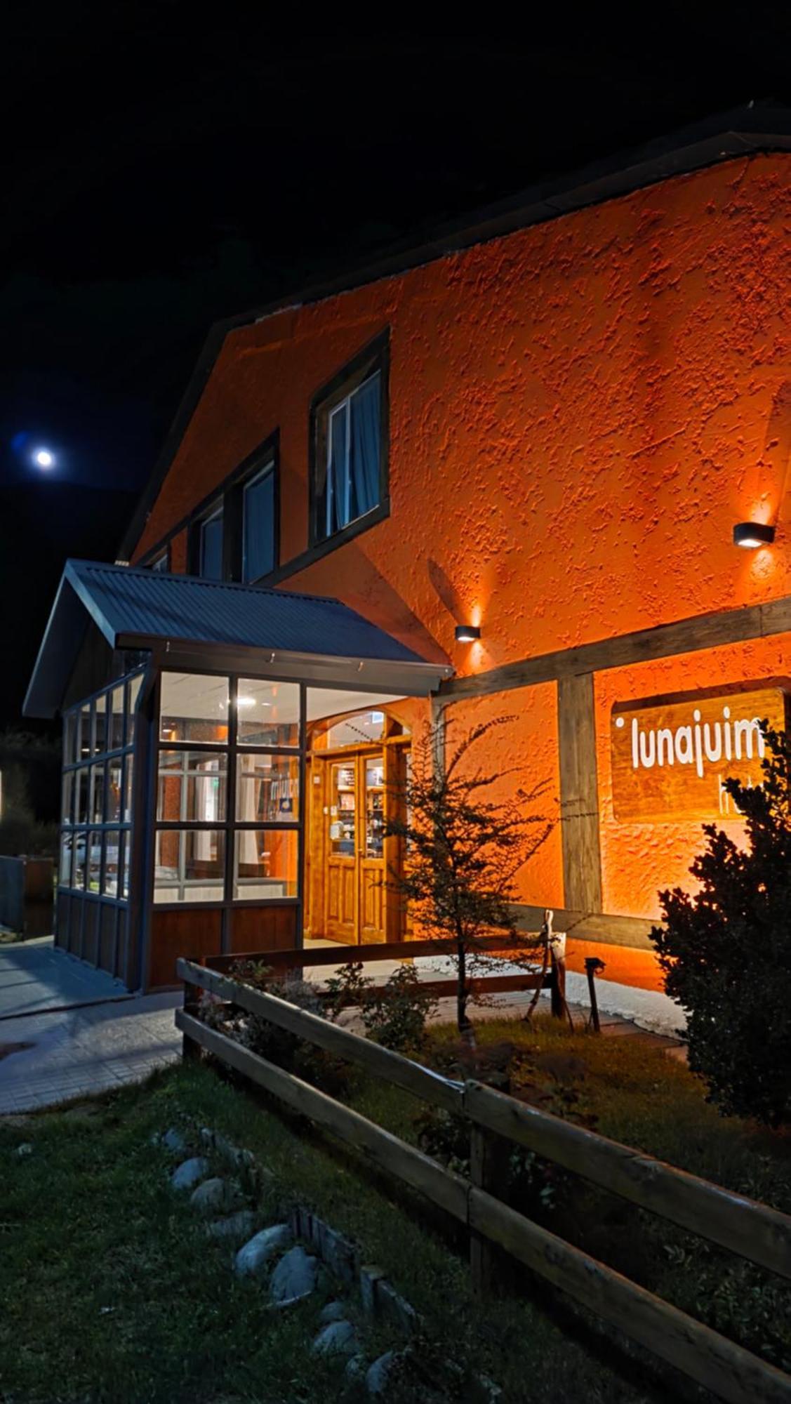 Hotel Lunajuim El Chalten Exterior photo